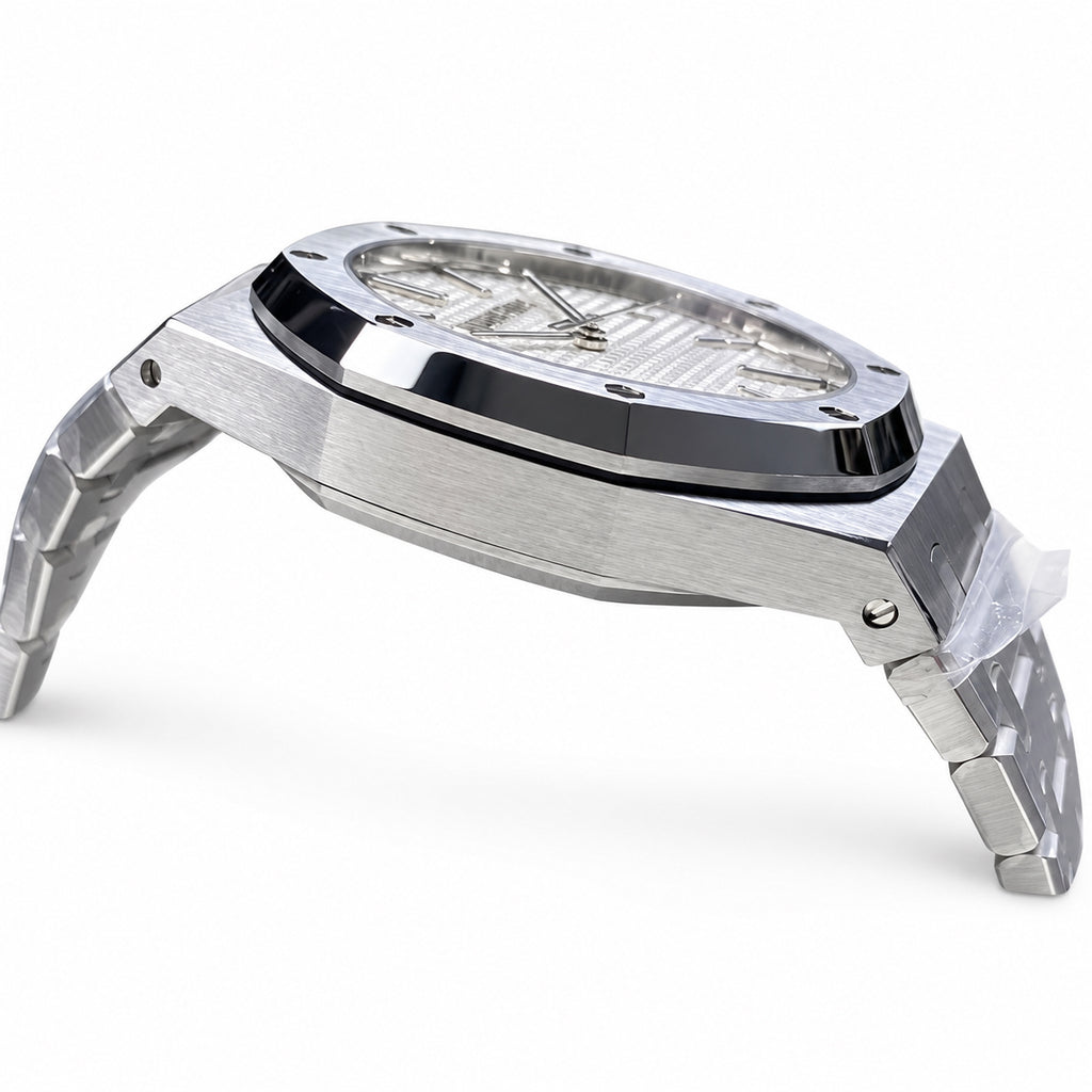 Audemars Piguet Royal Oak Selfwinding 41mm – Steel White Dial