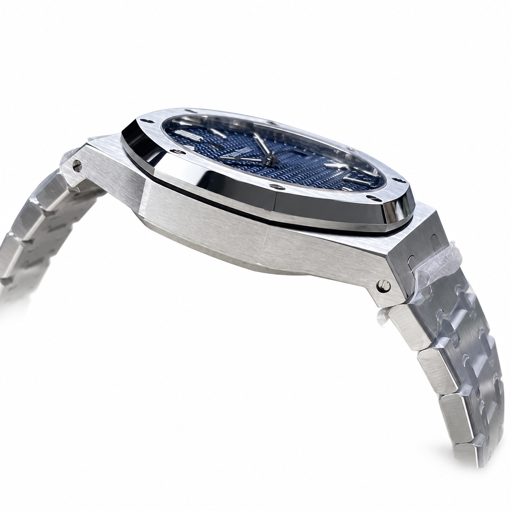 Audemars Piguet Royal Oak Selfwinding 41mm – Steel Blue Dial