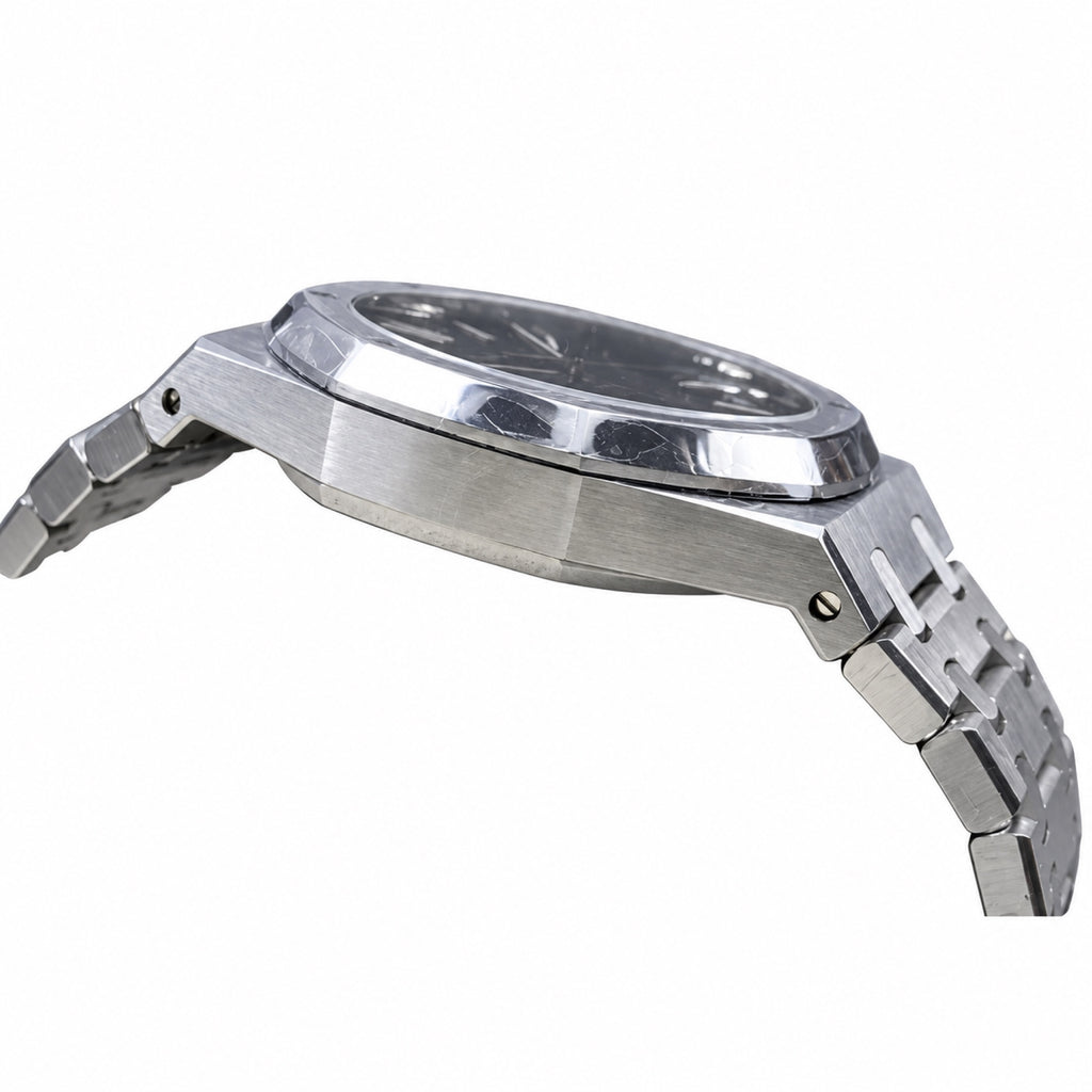 Audemars Piguet Royal Oak Selfwinding – Black Dial Smooth Bezel